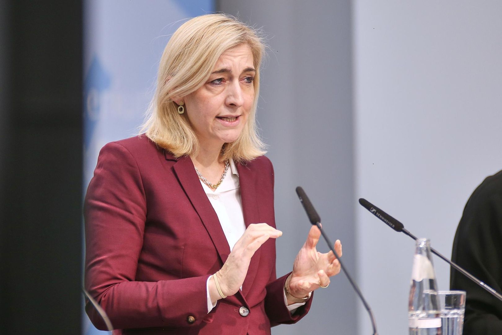 Nina Warken am 11.12.2025