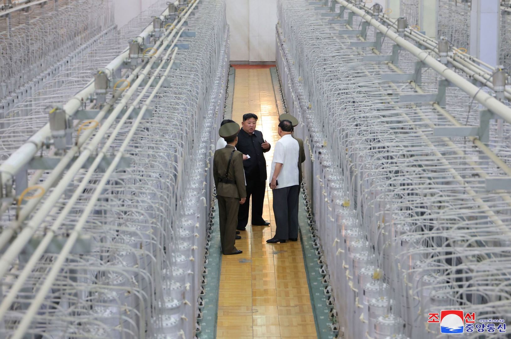 Nordkoreas Machthaber Kim inspiziert Urananreicherungsanlage