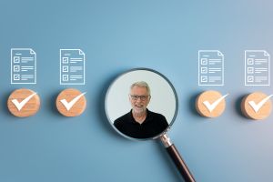 Normen vs. Gesetze in der Technischen Dokumentation