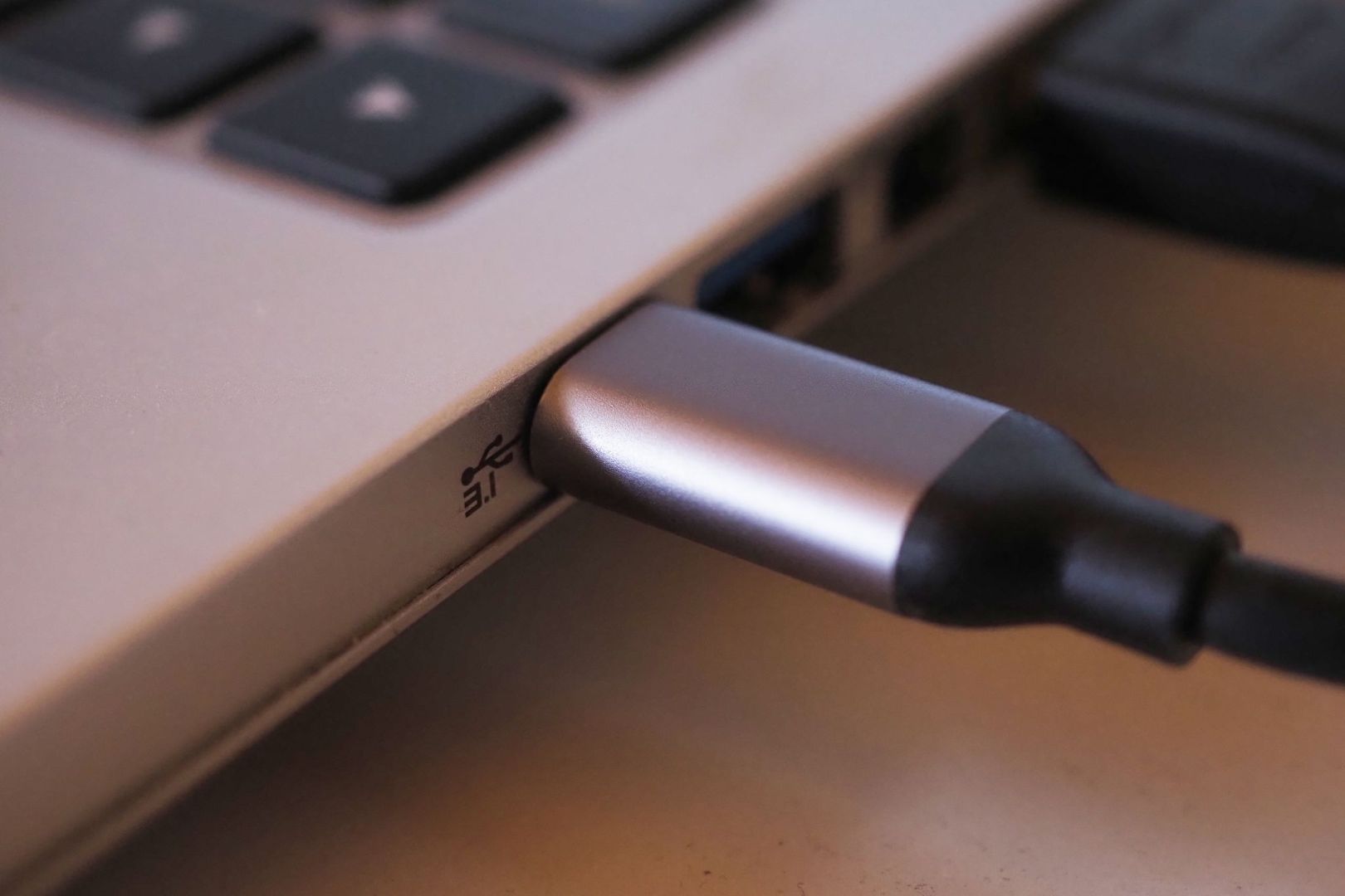 Notebook-Stromanschluss per USB-C
