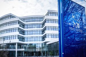 Novo Nordisk vor turbulenter Hauptversammlung: Führungsumbau verunsichert Aktionäre 