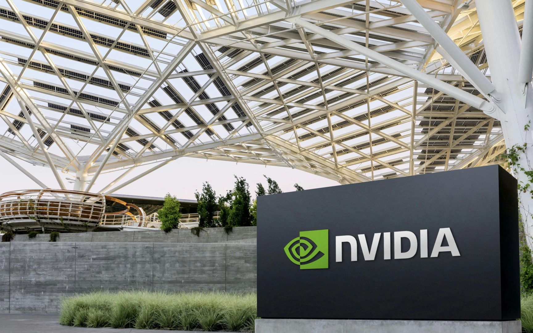 Nvidia-Chef Huang kündigt beschleunigte China-Rückkehr nach Exportlockerung an
