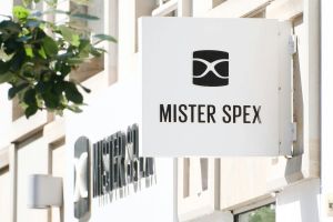 Online-Optiker Mister Spex: Mitarbeiter gehen, Marge steigt – Aktie bleibt unter Druck
