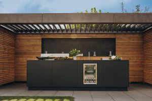 Outdoorküche statt Fernreise – der neue Luxus im eigenen Garten