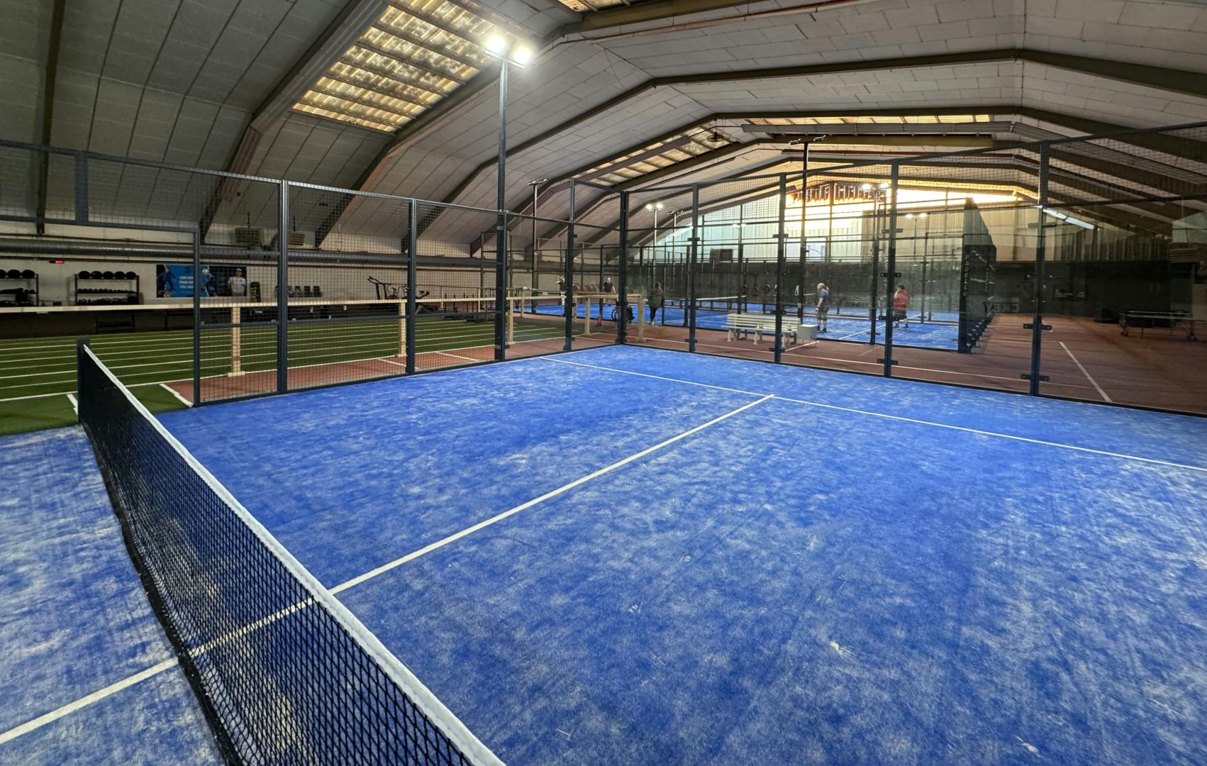 Padel-Boom in Deutschland: Milliardenmarkt lockt Ausrüster, Betreiber und Investoren