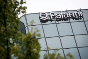 Palantir hebt Prognose an – starkes US-Geschäft treibt Umsatz, Aktie gibt dennoch nach
