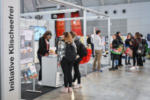 Passende Berufe für alle! Die Initiative Klischeefrei auf der didacta 2026