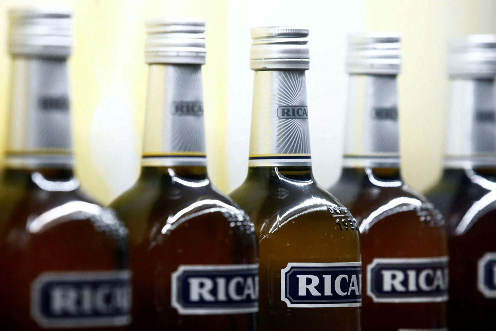 Pernod Ricard rutscht ins Minus – China und USA bremsen Luxusspirituosen aus