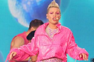 Pink liebt Akrobatik