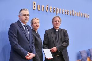 PK Kritische Fragen an die neue strategische Rüstungsexportpolitik der Bundesregierung am 17.12.2025