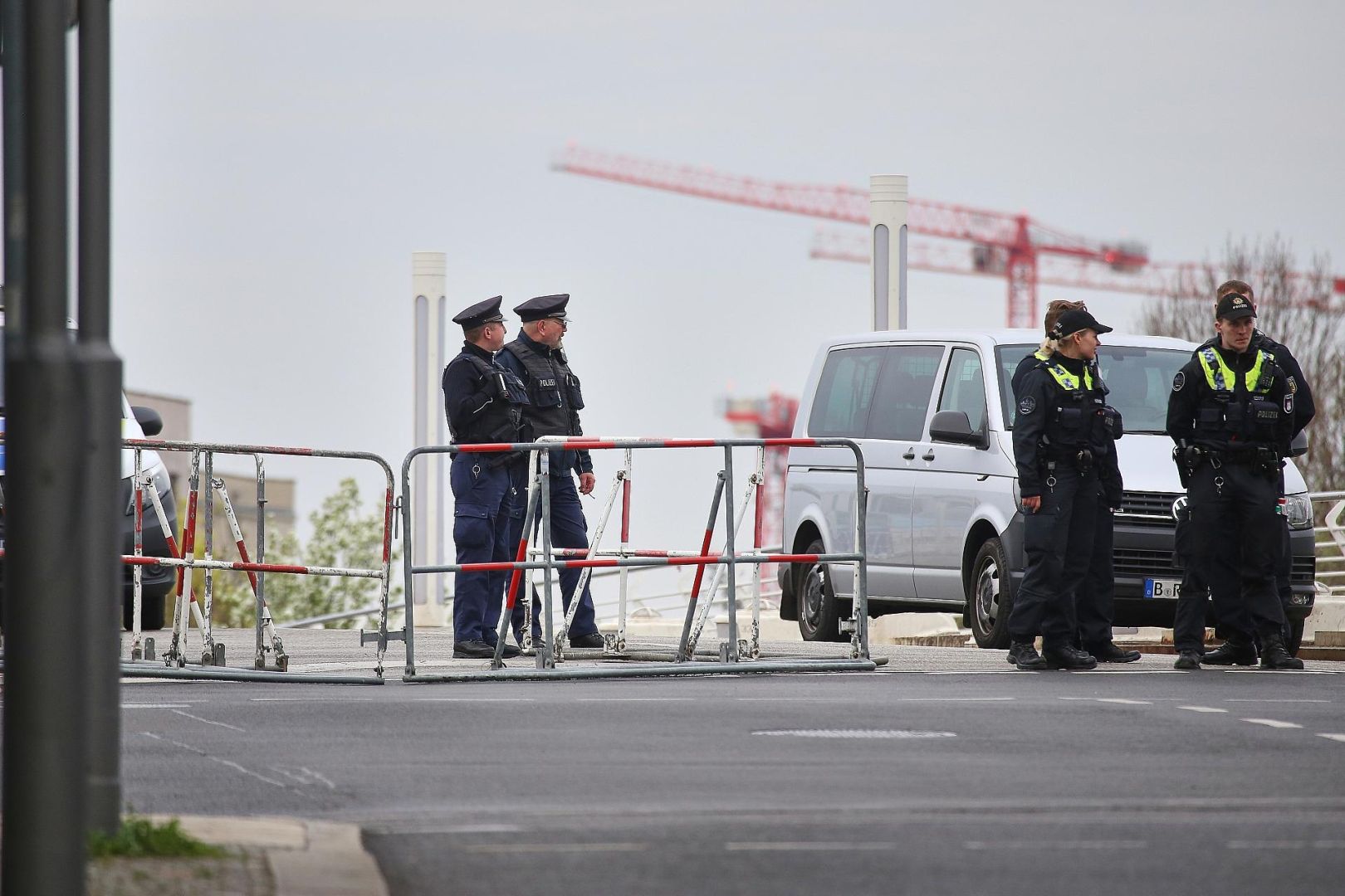 Polizeiabsperrung vor dem Bundeskanzleramt (Archiv)