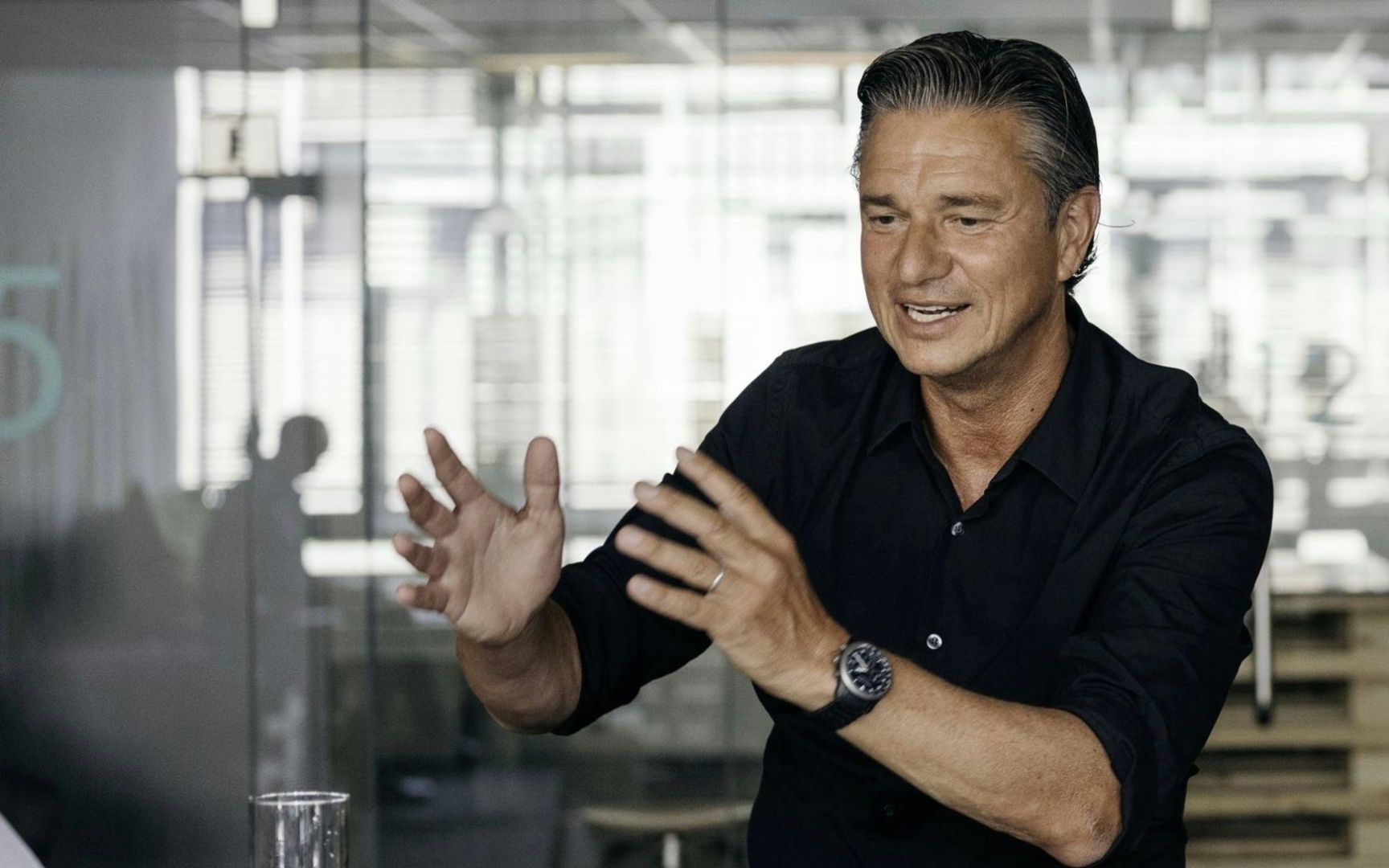 Porsche zahlt Millionen-Abfindung an Ex-Finanzchef – Gewinne und Marge unter Druck