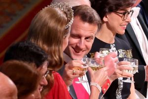 Präsident Emmanuel Macron zwinkerte Catherine, Prinzessin von Wales, bei ihrem Treffen auf Schloss Windsor zu.