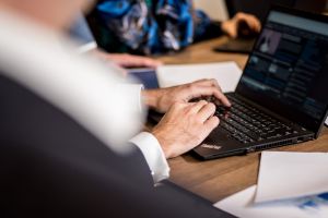 Private Debt: Warum vertragliche Cashflows Anlegern Stabilität geben