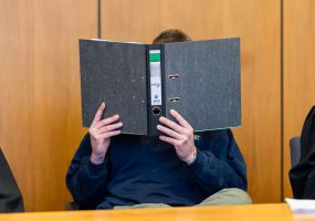 Prozess - Mann tötet Lebensgefährtin