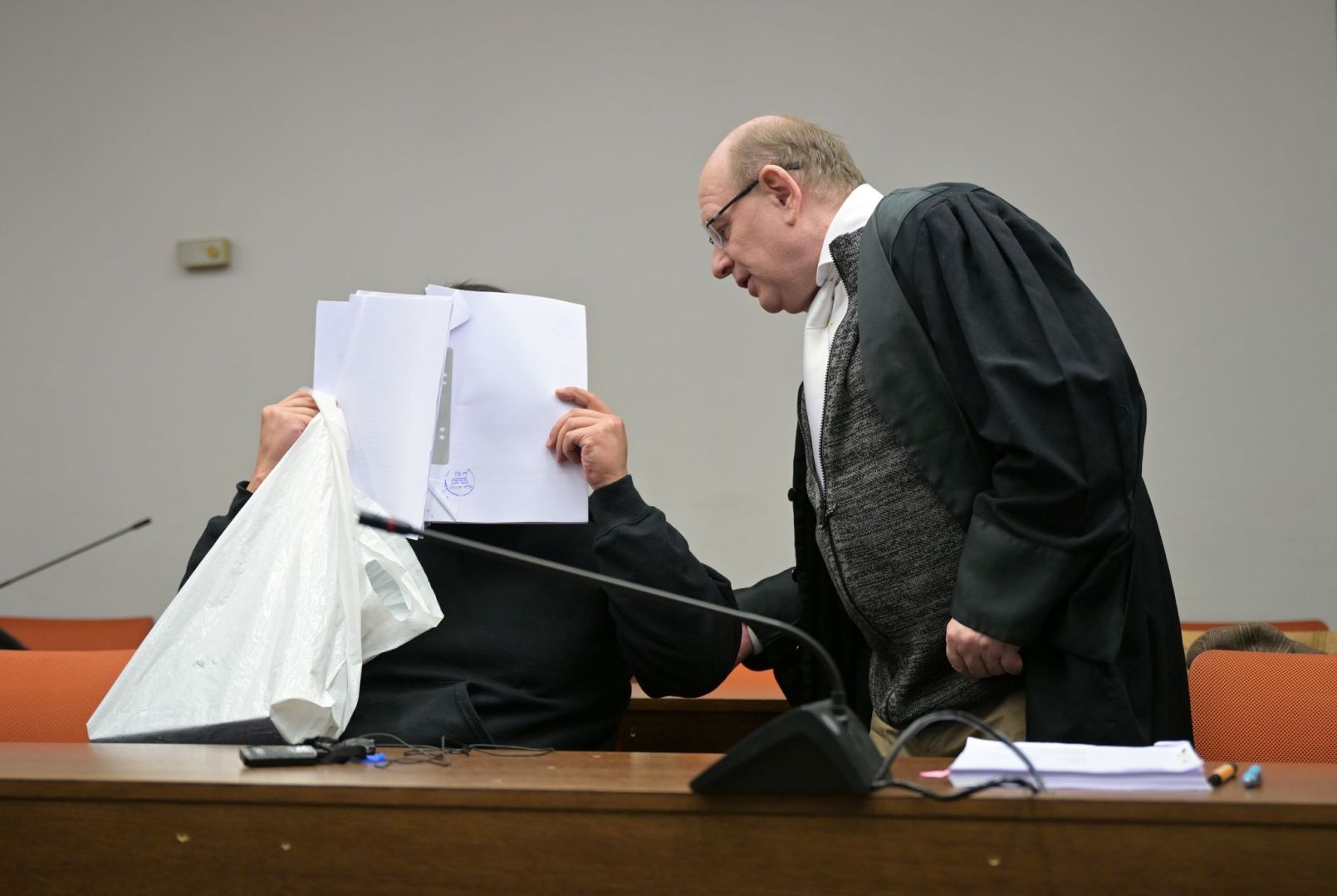 Prozess wegen versuchtem Mord und Vergewaltigung