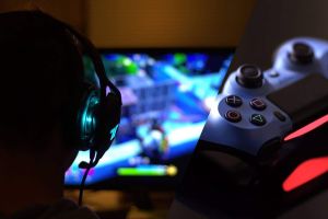 2 Kinder, 1 PlayStation: Diese Multiplayer-Spiele retten den Familienabend
