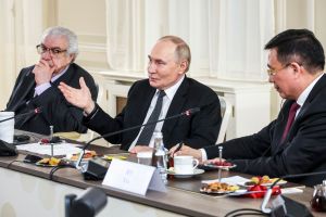 Putin trifft internationale Nachrichtenagenturen