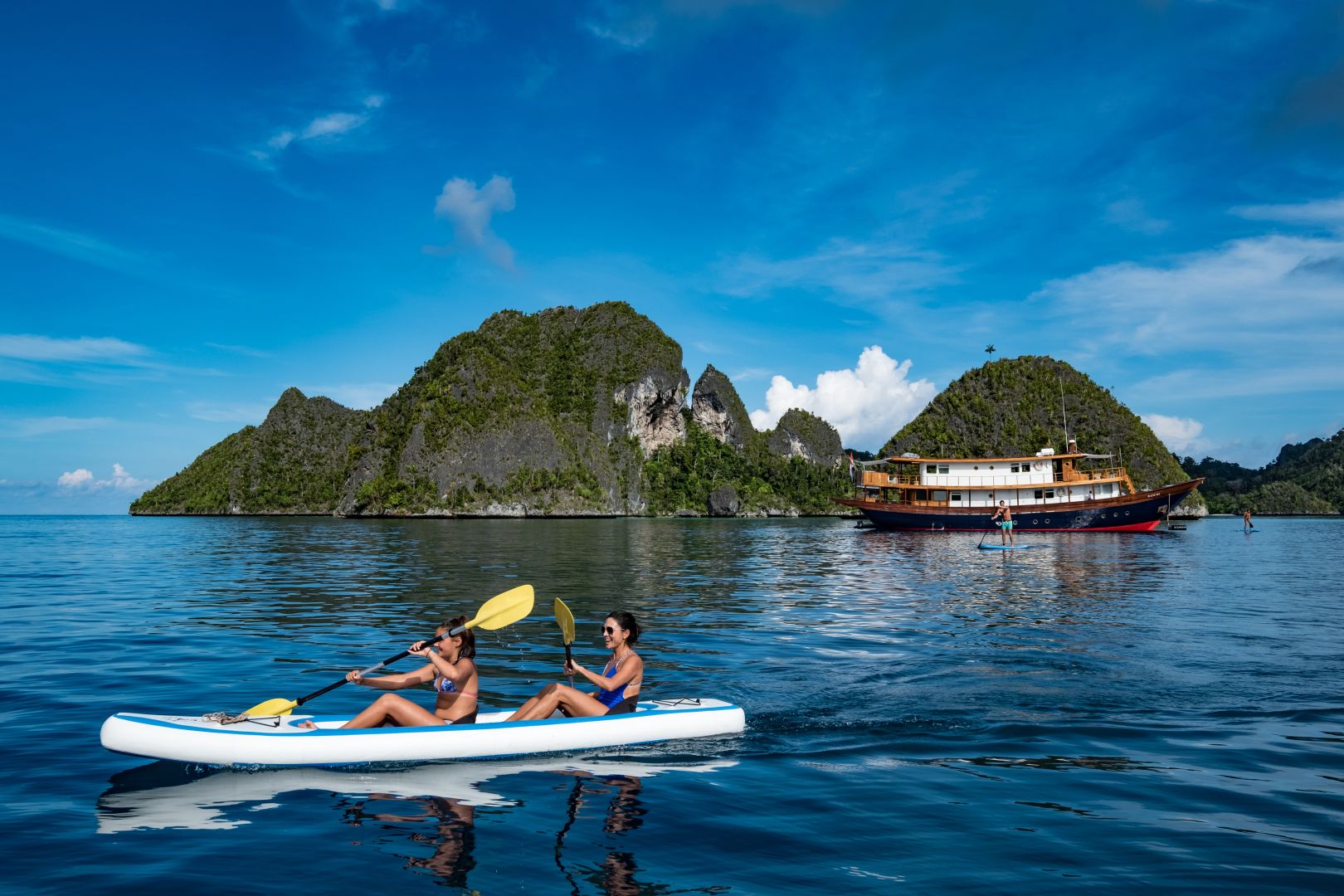 Raja Ampat: Wo die Welt aus Korallen besteht – Mit Rascal Voyages auf Expedition ins Paradies.