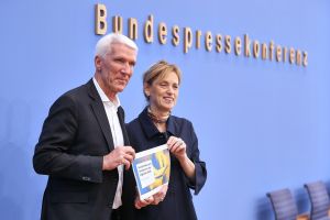 Ralf Wintergerst und Karin Prien am 15.01.2026