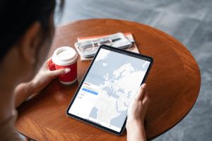 Rennfahrerfilm „F1: The Movie“ auf Apple TV gestartet