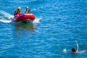 Rettungsschwimmer der DLRG an der Ostseeküste