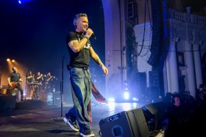 Robbie Williams in London als Teil seiner Long 90's Tour