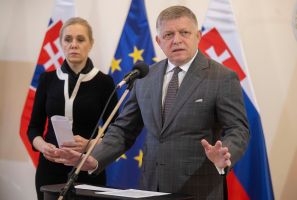 Robert Fico und Denisa Sakova
