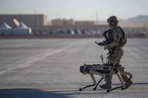 Roboter im Krieg? Wie ein US-Konzern vom Hightech-Wettrüsten profitiert