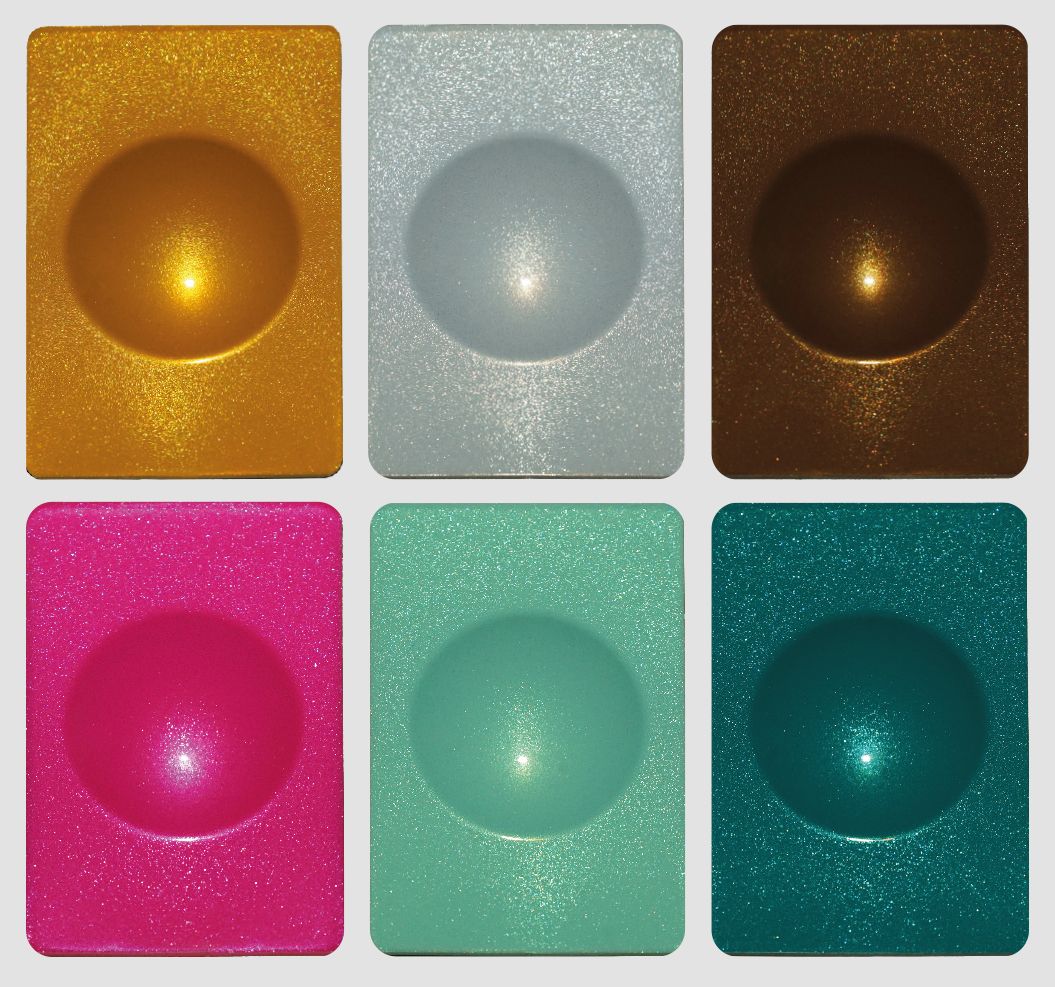 ROWA Masterbatch (be)kennt Farbe