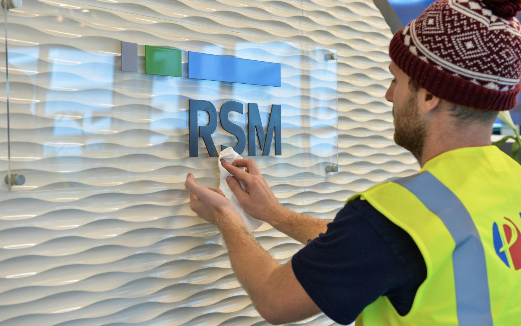 RSM investiert eine Milliarde Dollar in KI und will Mittelstand mit Automatisierungslösungen erschließen