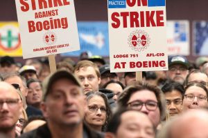 Rüstung blockiert, Aktie fällt – Boeing kämpft an allen Fronten