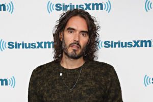 Russell Brand hat eingeräumt, mit 30 Jahren mit einer 16-Jährigen geschlafen zu haben.