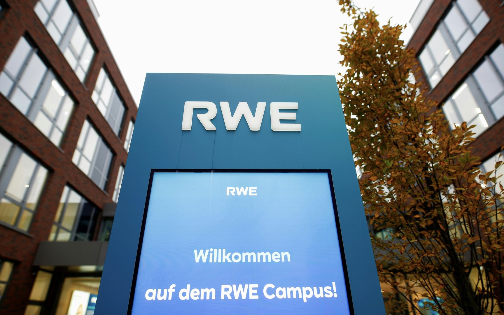 RWE unter Druck: Elliott fordert höhere Rückkäufe – Krebber signalisiert Spielraum ab 2025
