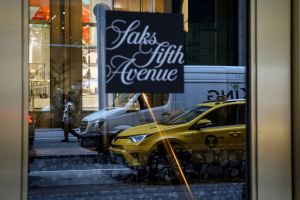 Saks-Insolvenz erschüttert die Luxusbranche – Millionenrisiken für Beiersdorf, Chanel und LVMH