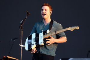 Sam Fender hat sein Preisgeld vom Mercury Prize für kleine Bühnen gespendet.