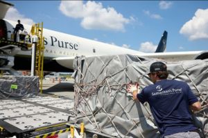 Samaritan’s Purse fliegt mobiles Ebola-Behandlungszentrum in die Region