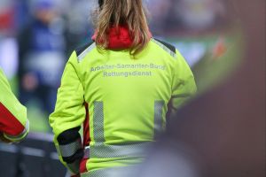 Sanitäterin (Archiv)