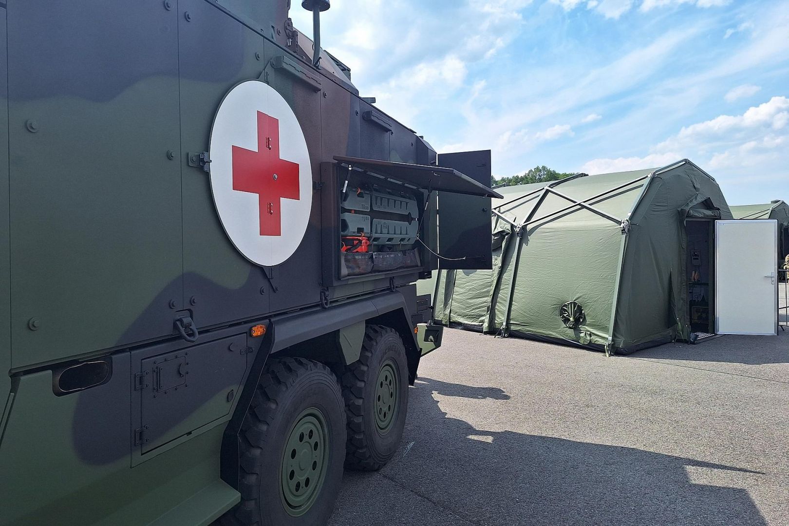 Sanitätsfahrzeug der Bundeswehr (Archiv)