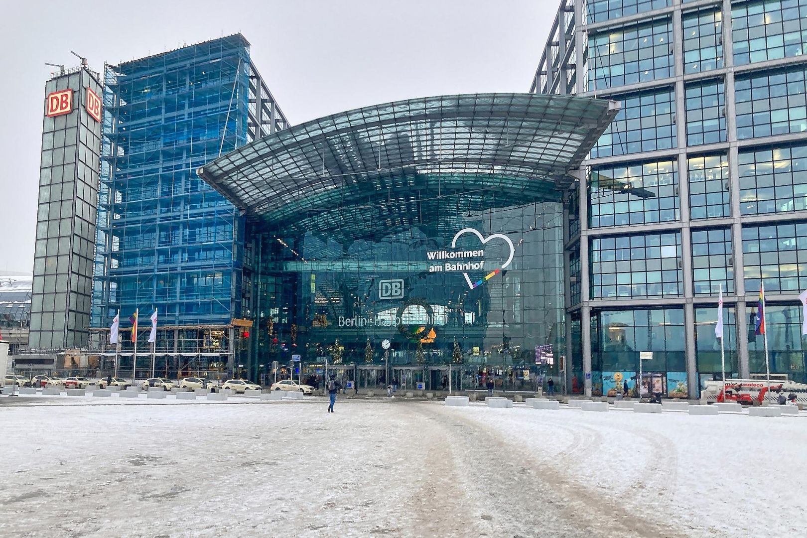 Schnee am Berliner Hauptbahnhof