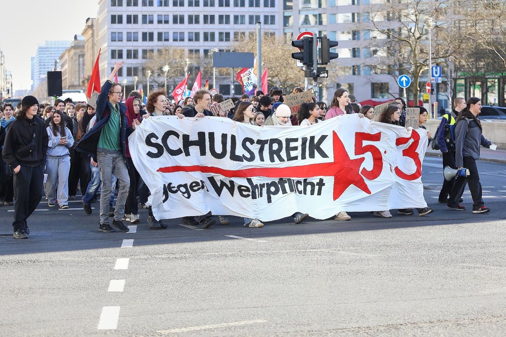 Schüler-Demo gegen Wehrdienstpläne am 05.03.2026