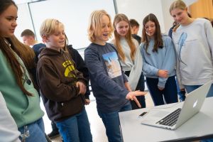 Schüler trainieren Künstliche Intelligenz (KI): Coaching4future bei Explore Science in Mannheim