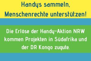 Schüler*innen übergeben gesammelte Althandys zum Recycling