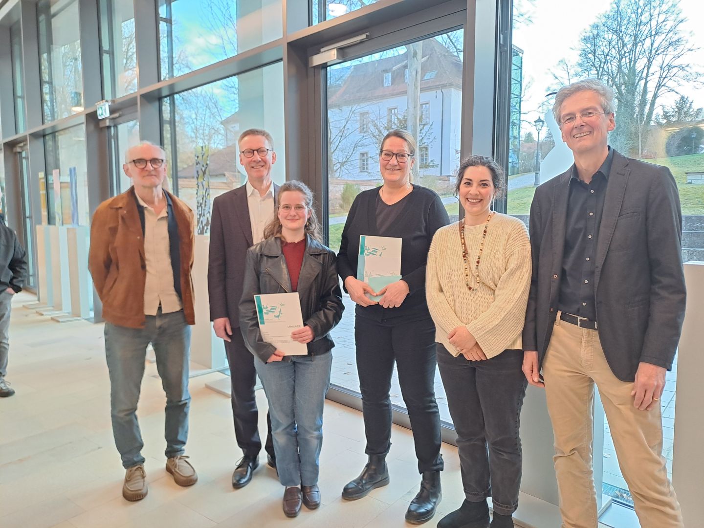 Schülerinnen und Schüler der Glas- und Porzellanmaler bestreiten Entwurfswettbewerb für die Glasfassaden der Neuen Küferei von Kloster Irsee