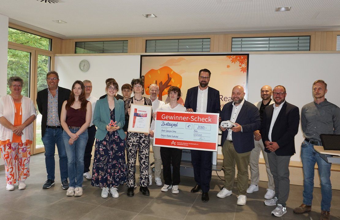 Schulwettbewerb „Demenz: Hinsehen, helfen, handeln!“: Gewinnerprojekte ausgezeichnet