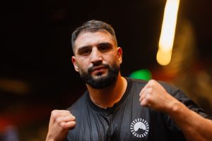 Schwergewichtsboxer Agit Kabayel