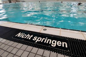 Schwimmbad (Archiv)