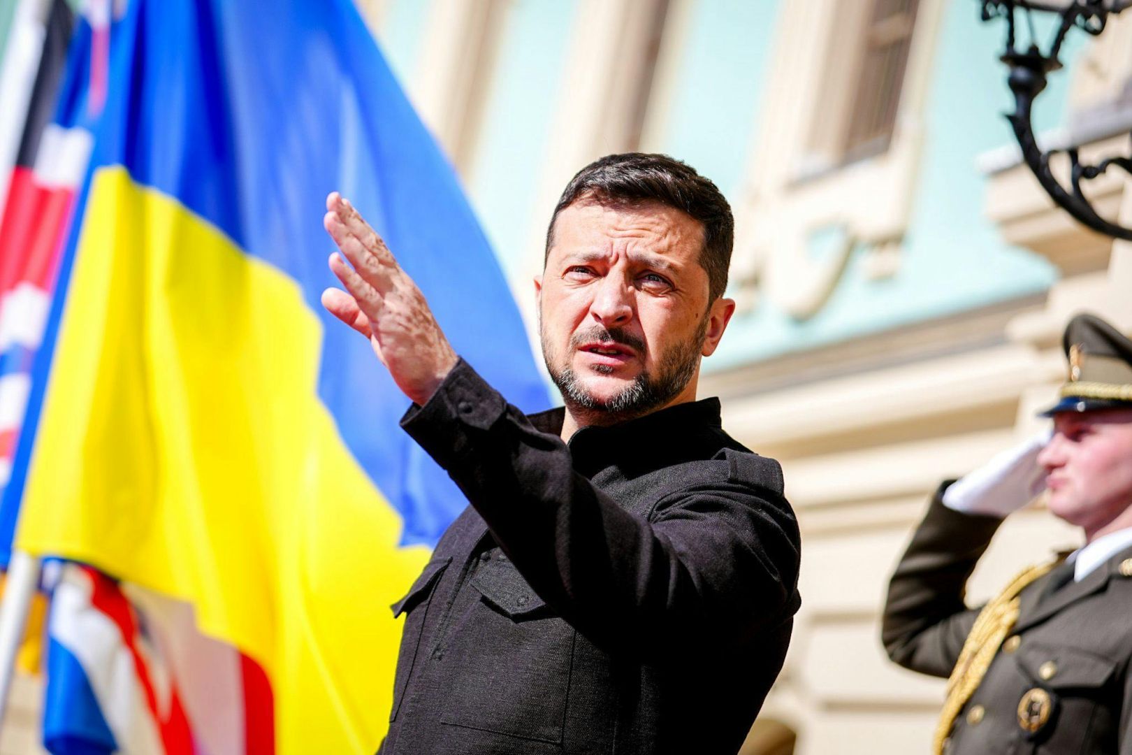 Selenskyj erhöht den Druck: Kiew verlangt verbindliches EU-Beitrittsdatum im Friedensabkommen