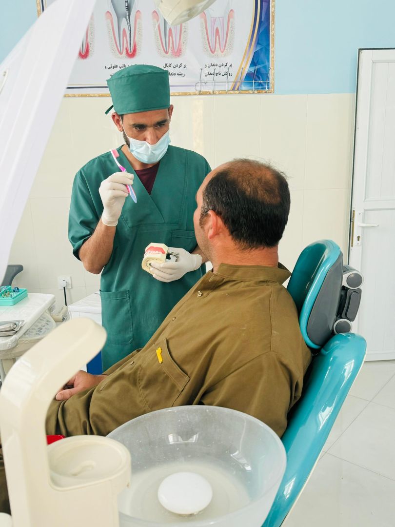 Shelter Now bittet um Spenden für Arbeit in Zahnkliniken in Afghanistan