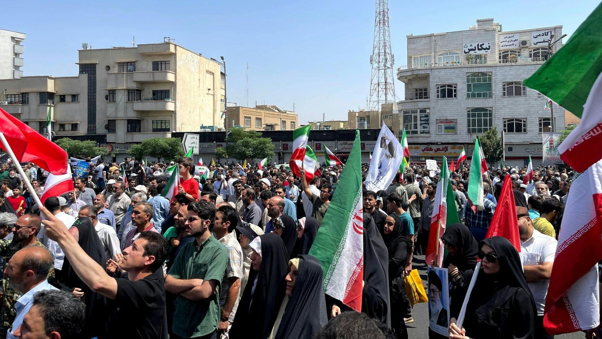 Showdown im Golf: Atomgespräche im Oman – Washington verschärft Ton und Reisewarnung